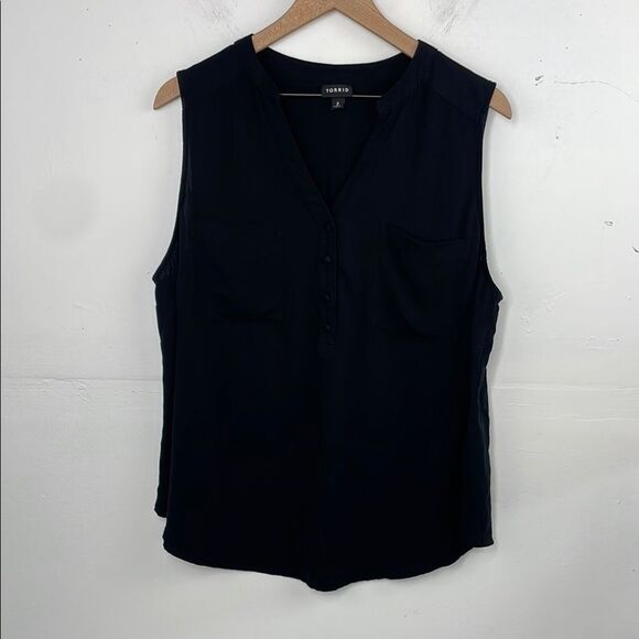 Torrid Black Sleeveless Blouse V Neck Button Closure Swmi sheer size 2X - Picture 1 of 13